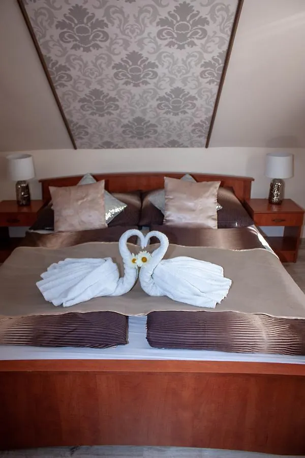 Egri Leanyka Vendeghaz Guest House
